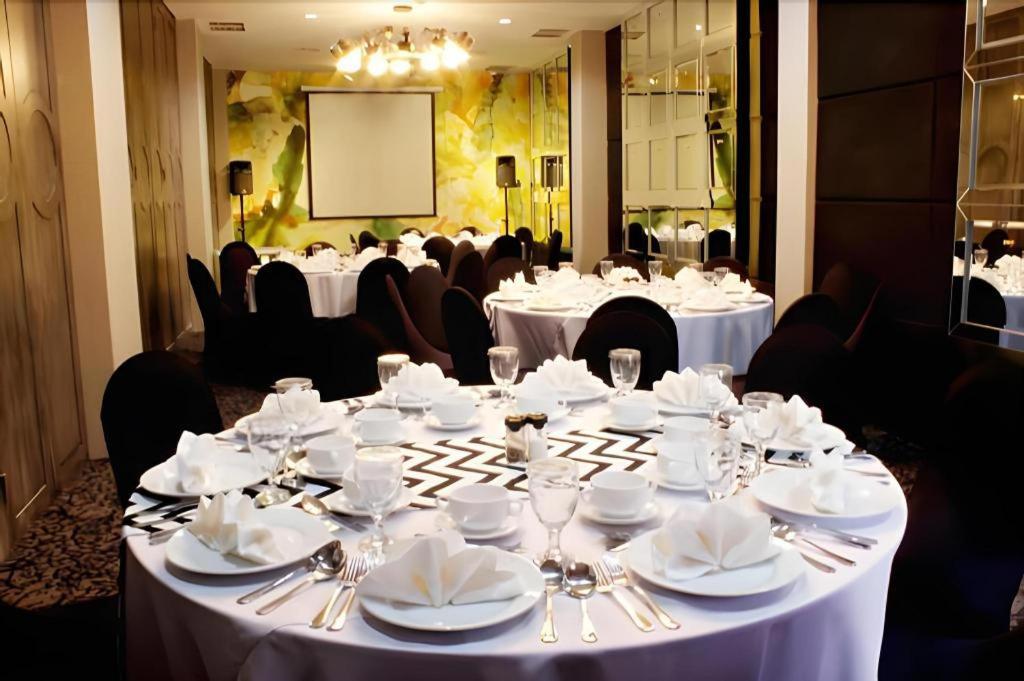 Couleur Hotel Cengkareng Jakarta Eksteriør bilde